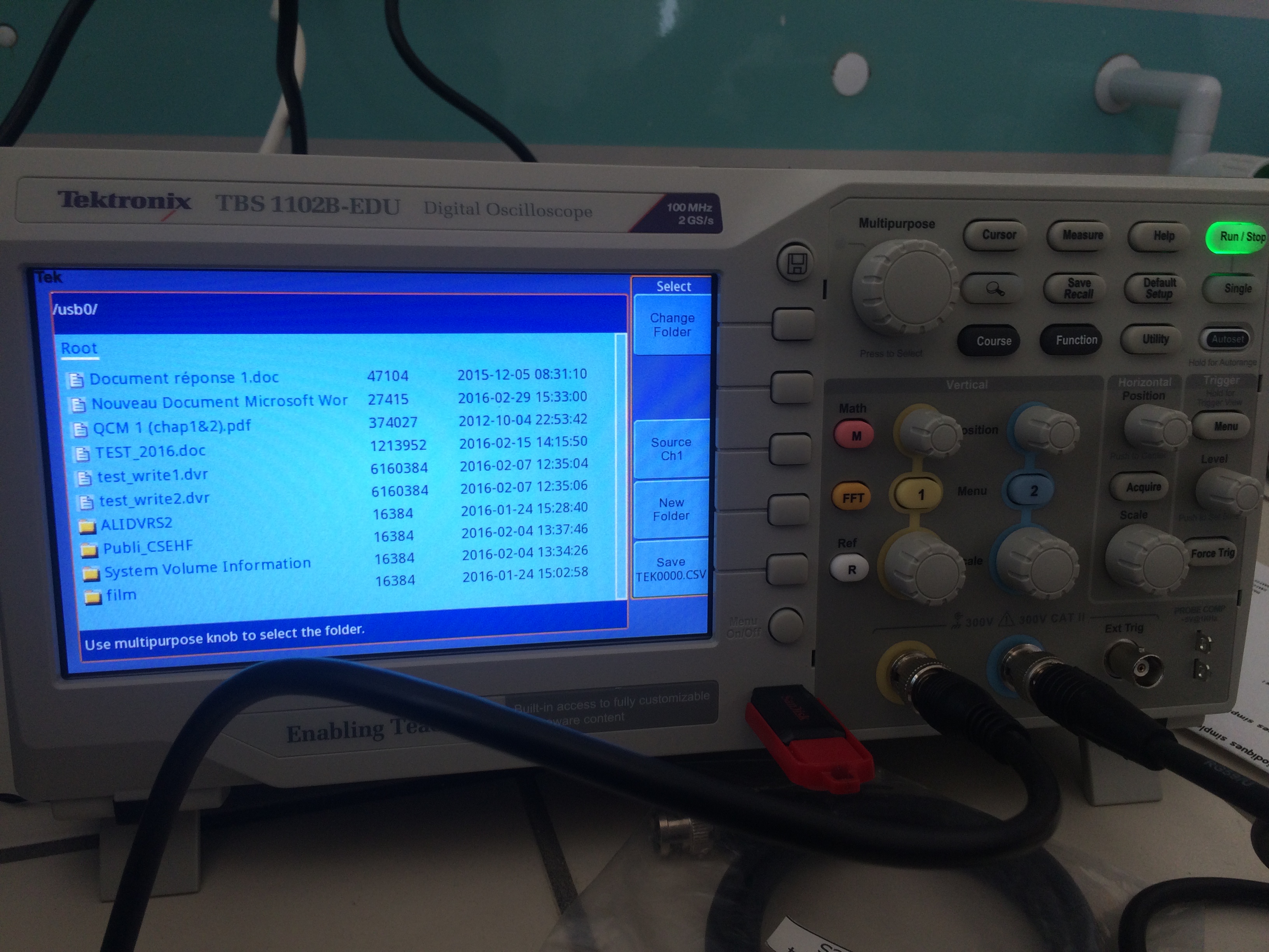 Oscilloscope numérique 100 mhz tektronix -TBS 1102B
