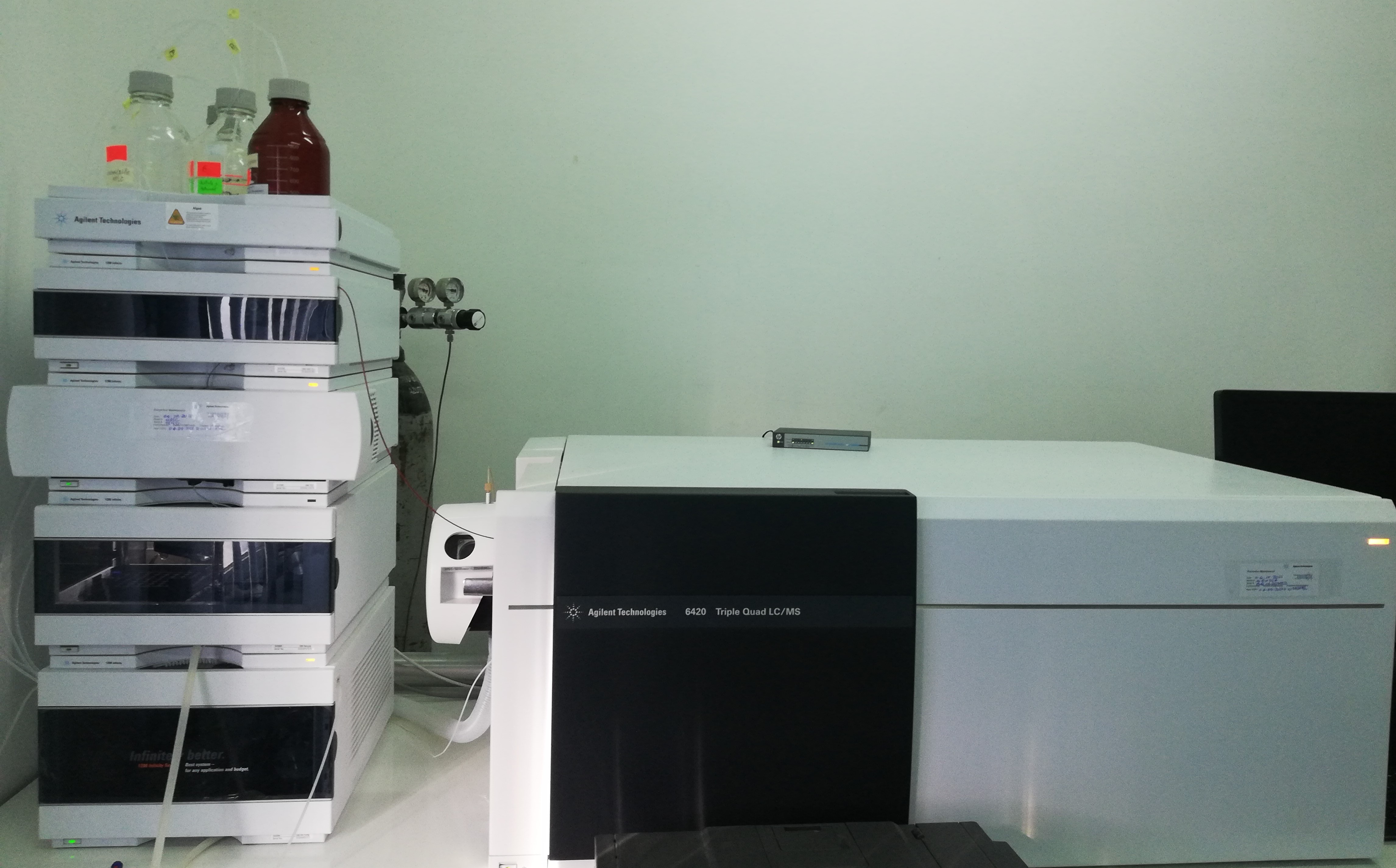 Chromatographe en phase liquide à ultra performance couplée au spectromètre de masse (UPLC/MS/MS) : Agilent Technologies (6420) 