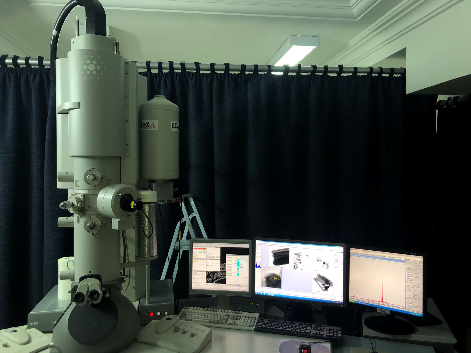 Microscope électronique en Transmission FEI TECNAI G20